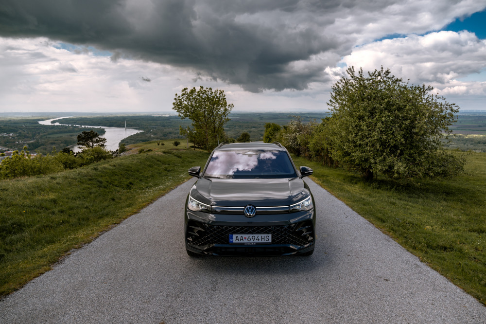 Volkswagen Tiguan R-Line 2.0 TDI 4MOTION